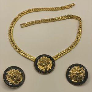 Beautiful VNTG E.R.S’ Lion Head Medallion with Clip Earrings